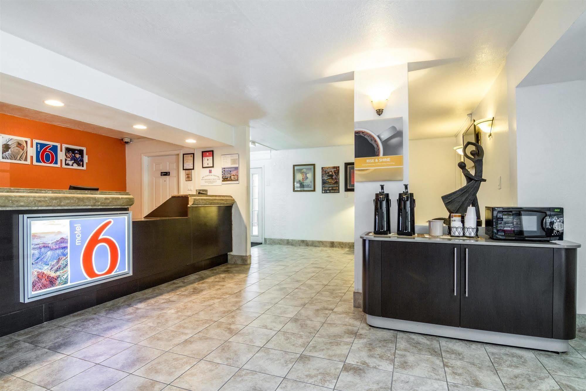 Motel 6 Glendale Az Zewnętrze zdjęcie
